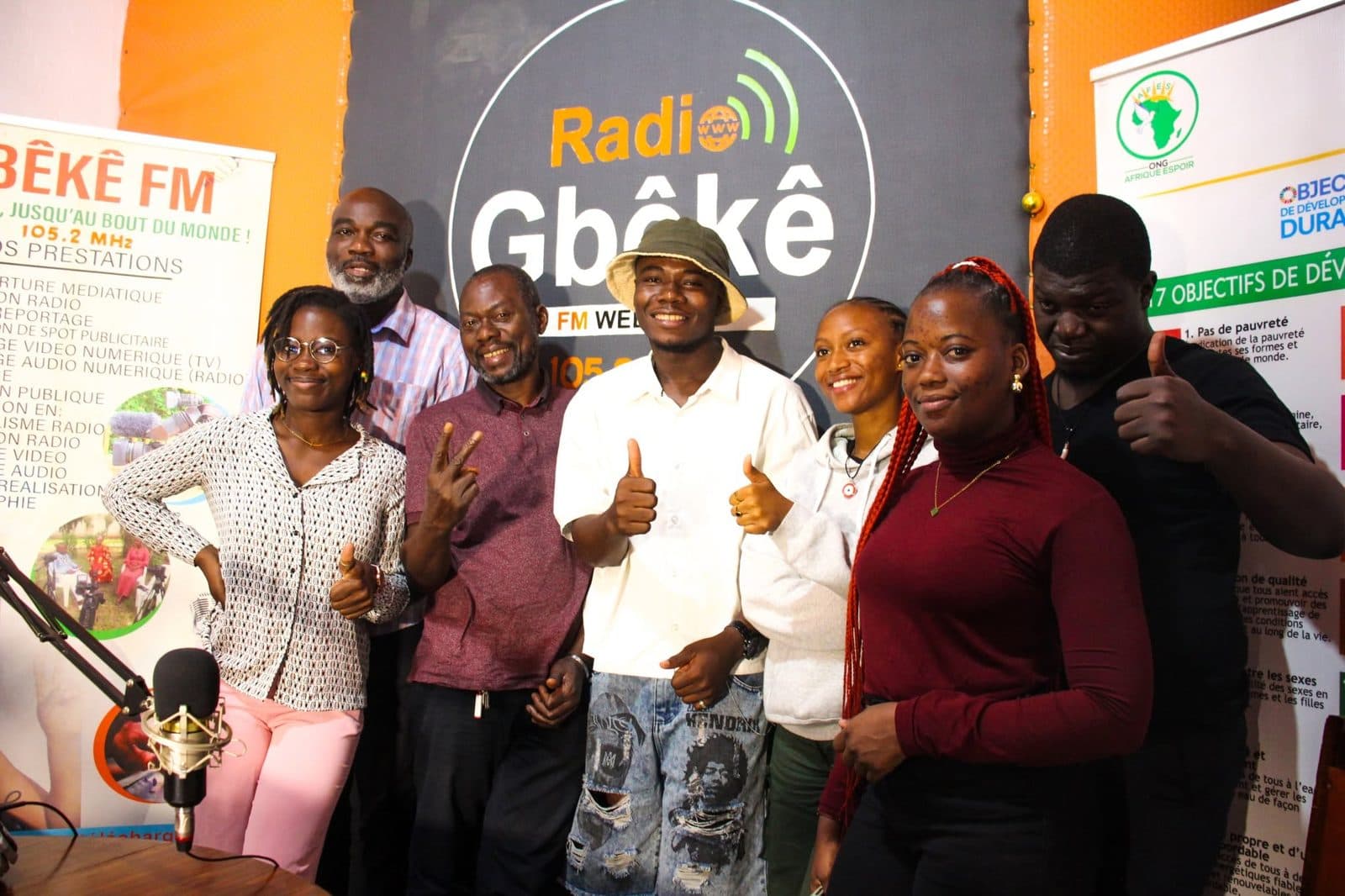 L'équipe et les invités de Gbêkê FM